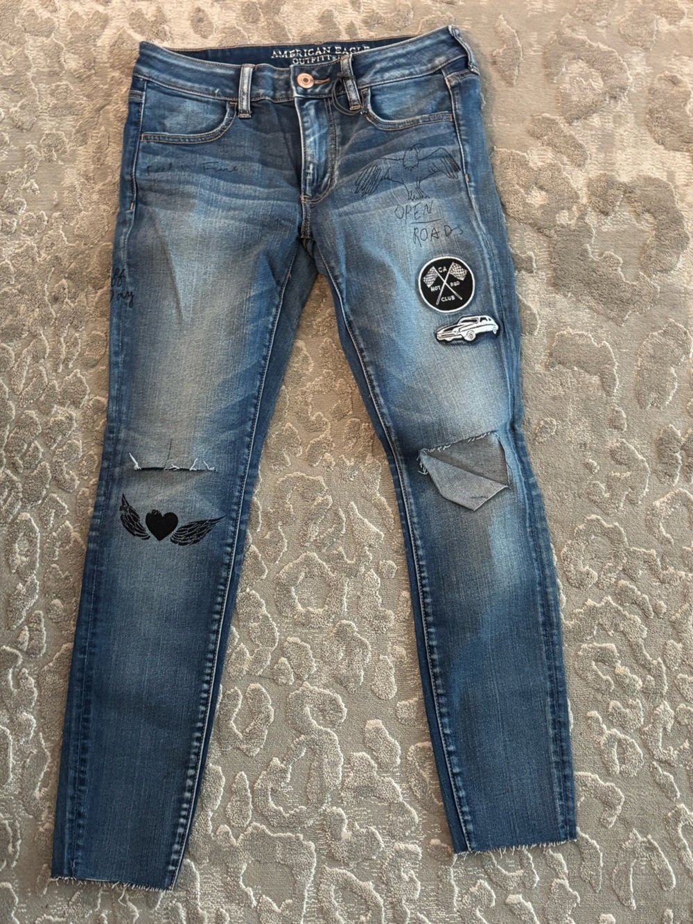 American Eagle Blue Distressed Patch Hot Rod Super Stretch Jeans Size 6 short